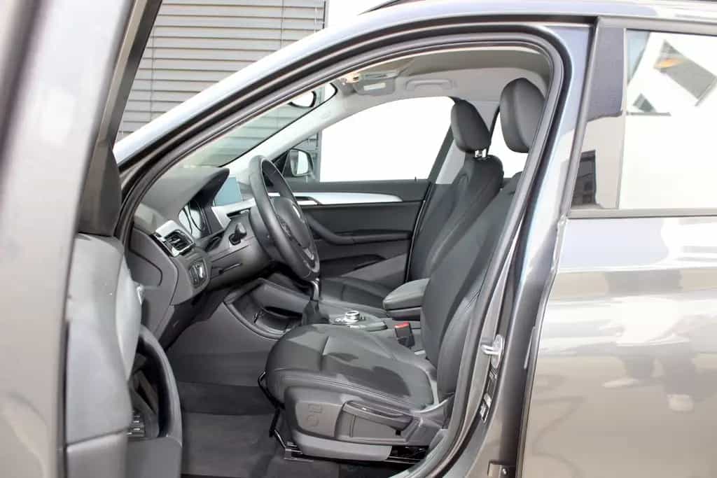 BMW X1 sDrive18d Advantage NAVIGATION PDC AHK LED 08/2020-photo-8
