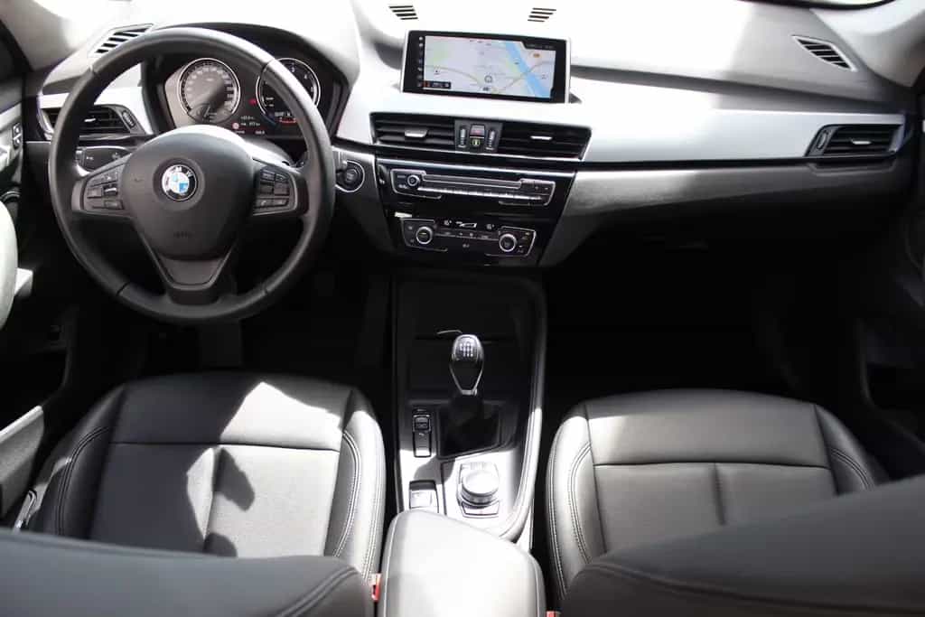 BMW X1 sDrive18d Advantage NAVIGATION PDC AHK LED 08/2020-photo-9