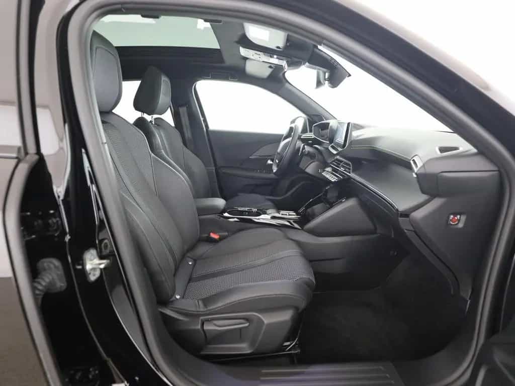 Peugeot 2008 1.5 BlueHDi GT Schiebedach ACC Kamera LED 01/2023-photo-9