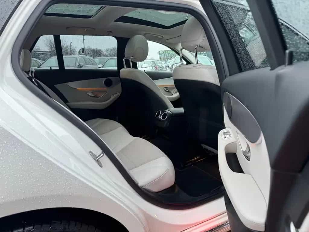 Mercedes-Benz C 200 T CGI/PANO/LEDER/HUD/KAM/AMG 04/2018-photo-18