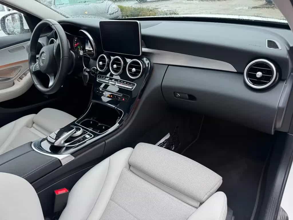 Mercedes-Benz C 200 T CGI/PANO/LEDER/HUD/KAM/AMG 04/2018-photo-23