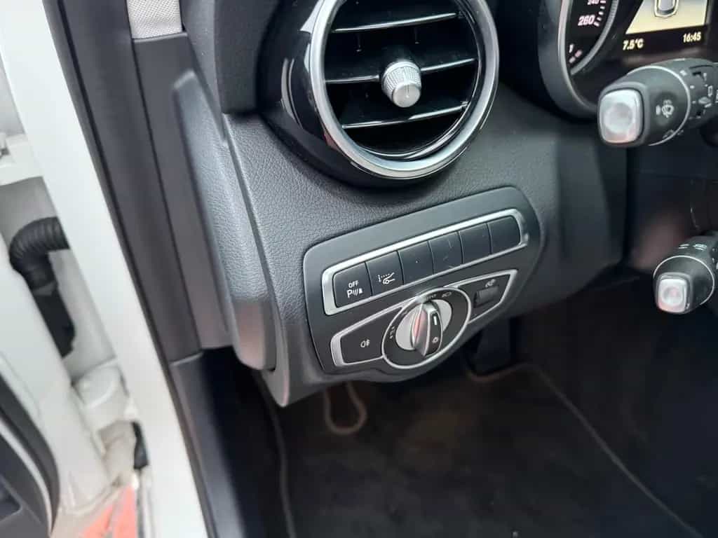Mercedes-Benz C 200 T CGI/PANO/LEDER/HUD/KAM/AMG 04/2018-photo-27