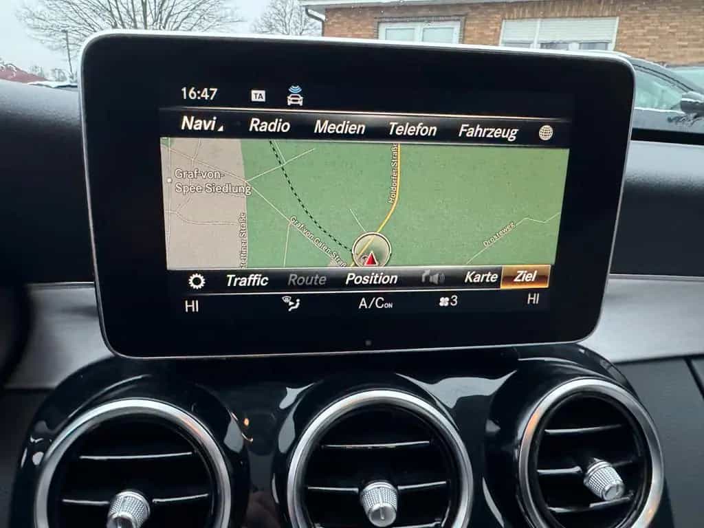 Mercedes-Benz C 200 T CGI/PANO/LEDER/HUD/KAM/AMG 04/2018-photo-34