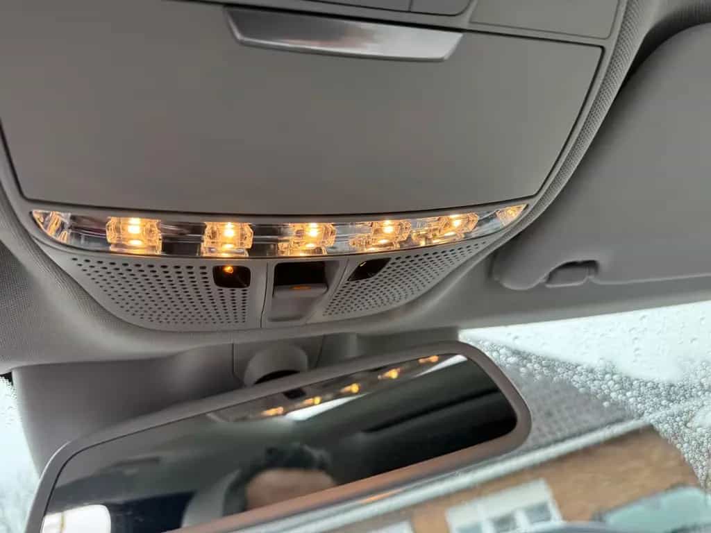 Mercedes-Benz C 200 T CGI/PANO/LEDER/HUD/KAM/AMG 04/2018-photo-35