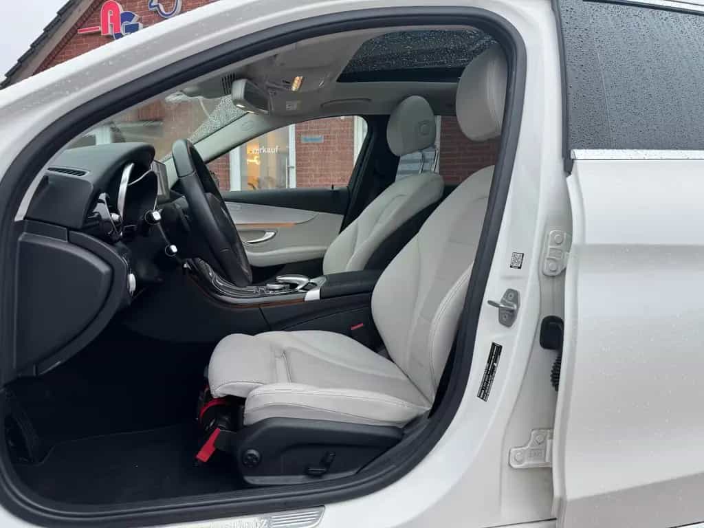 Mercedes-Benz C 200 T CGI/PANO/LEDER/HUD/KAM/AMG 04/2018-photo-36