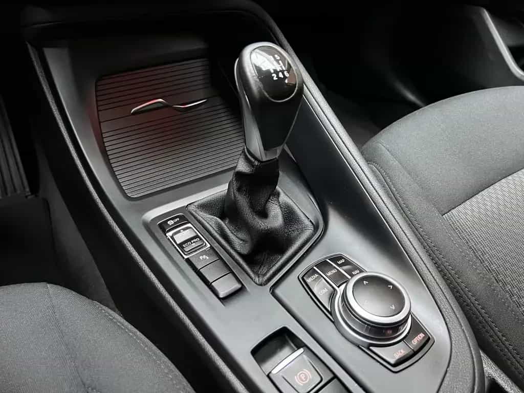 BMW X1 sDrive 18i Navi RFK LED SHZ VOLLFOLIERUNG 10/2020-photo-25