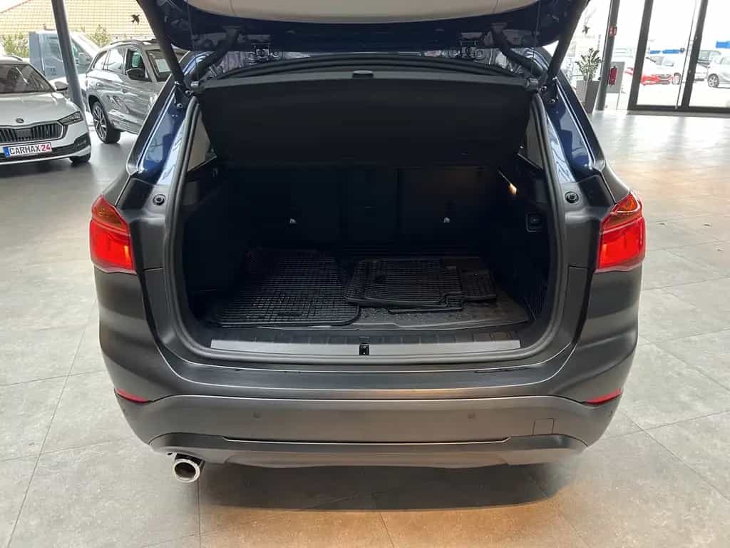 BMW X1 sDrive 18i Navi RFK LED SHZ VOLLFOLIERUNG 10/2020-photo-31