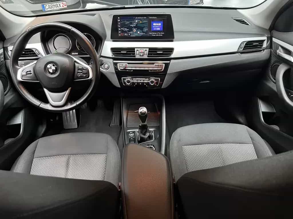 BMW X1 sDrive 18i Navi RFK LED SHZ VOLLFOLIERUNG 10/2020-photo-9