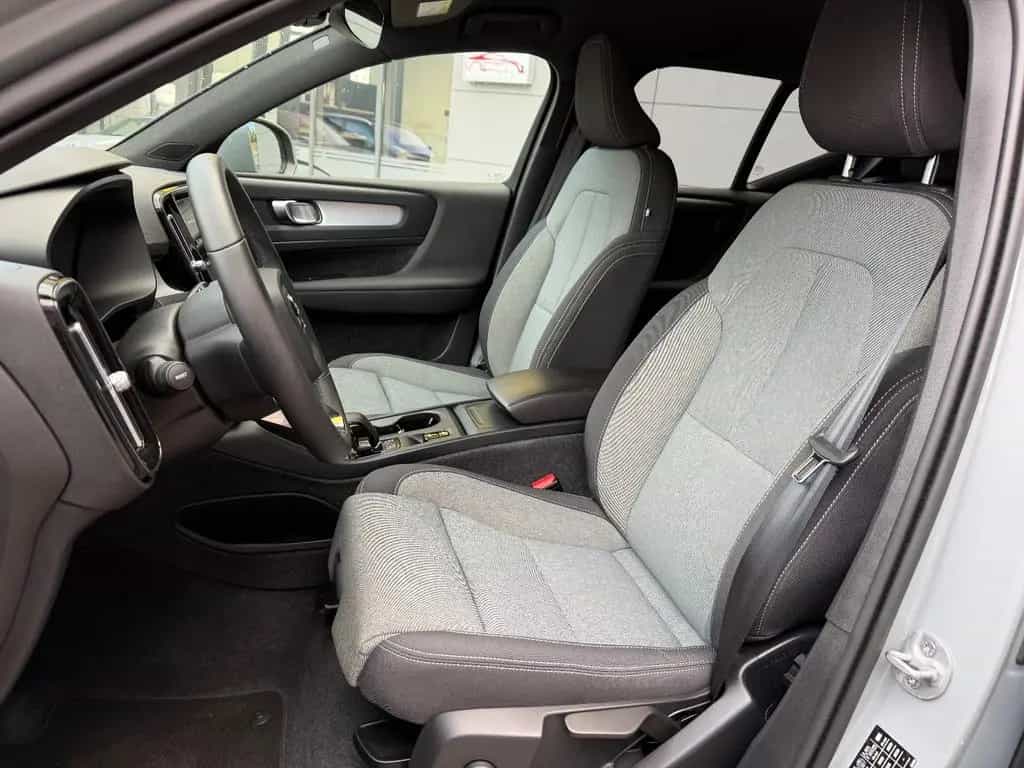 Volvo XC40 Core 2WD/SHZ/KLIMA/AUTOMATIK/LED/ 08/2023-photo-11