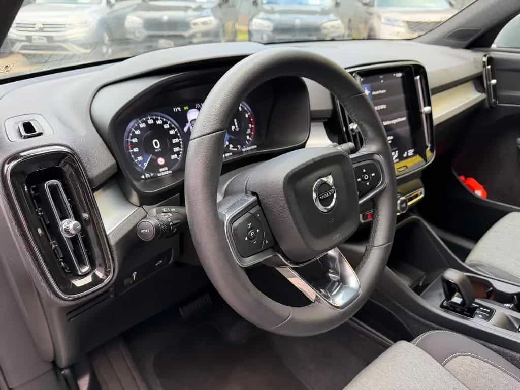 Volvo XC40 Core 2WD/SHZ/KLIMA/AUTOMATIK/LED/ 08/2023-photo-12