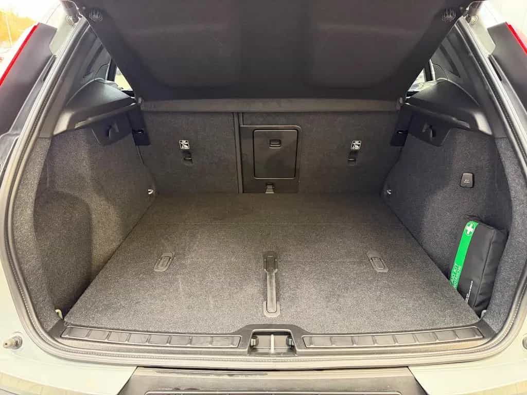 Volvo XC40 Core 2WD/SHZ/KLIMA/AUTOMATIK/LED/ 08/2023-photo-20