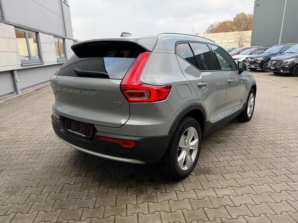 Volvo XC40 Core 2WD/SHZ/KLIMA/AUTOMATIK/LED/ 08/2023-photo-5