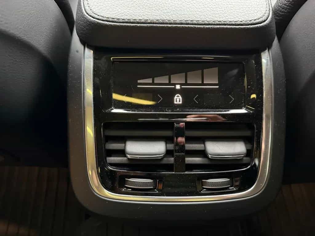 Volvo V90 Cross Country AWD/HEAD UP/ALLRAD/LEDER/8xBRF 06/2019-photo-16