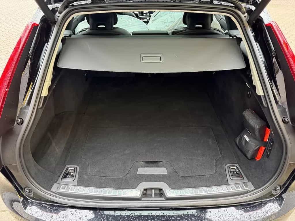 Volvo V90 Cross Country AWD/HEAD UP/ALLRAD/LEDER/8xBRF 06/2019-photo-19