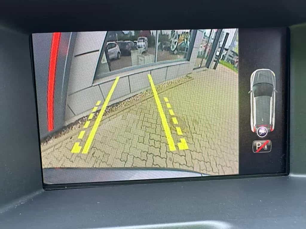 Volvo XC 60 Summum 2WD Bi Xenon Leder AHK Kamera 03/2017-photo-8