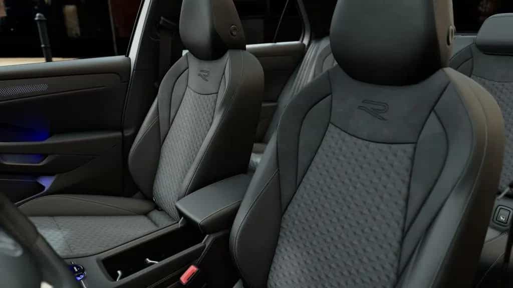 Volkswagen T-Roc R-Line 1.5 l eTSI OPF DSG 360 ACC AUT HUD null-photo-9