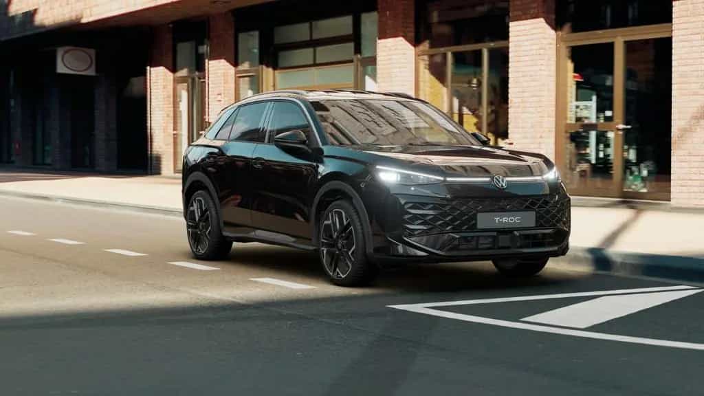Volkswagen T-Roc R-Line 1.5 l eTSI OPF DSG 360 ACC AHK AUT null-photo-1