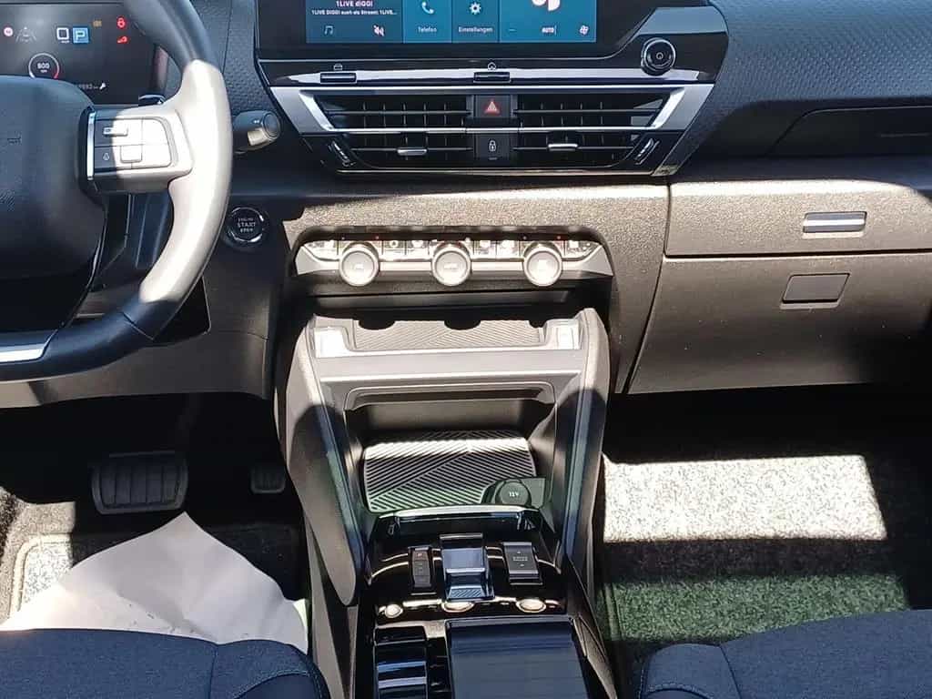 Citroën C4 PureTech 130 EAT8 Shine 10/2023-photo-10