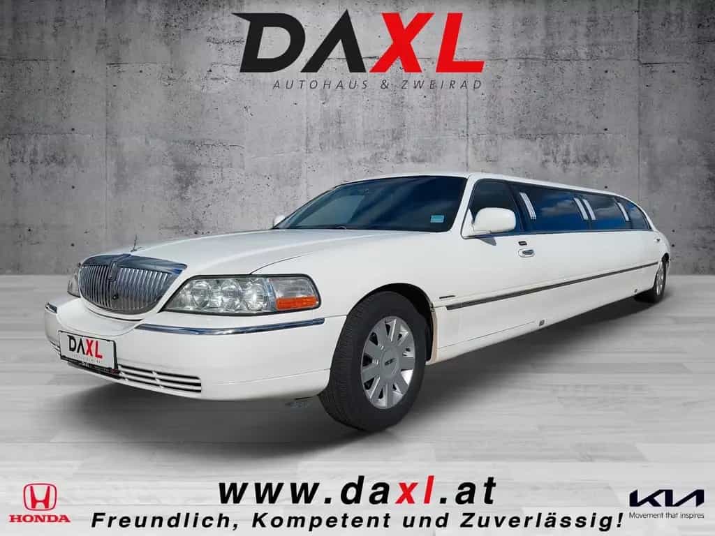 Lincoln Town Car 07/2002-photo-0