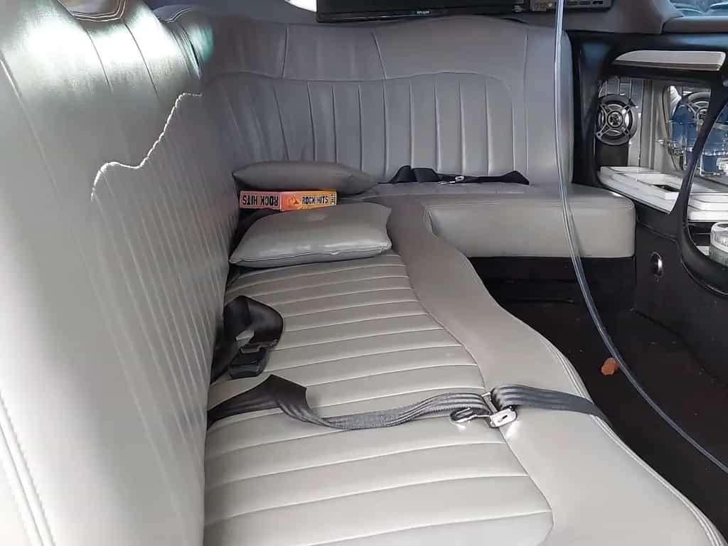 Lincoln Town Car 07/2002-photo-14