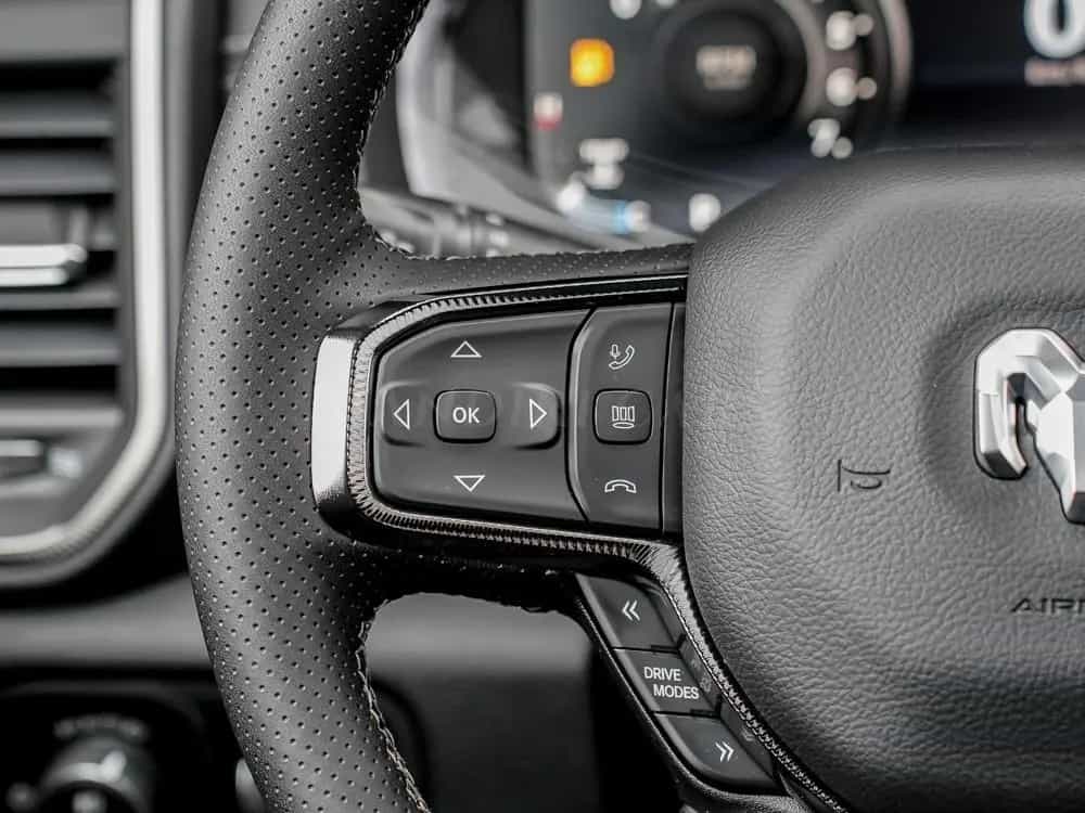 Dodge 2026 RAM Sport Night € 57780 +PANORAMIC SUNROOF null-photo-16