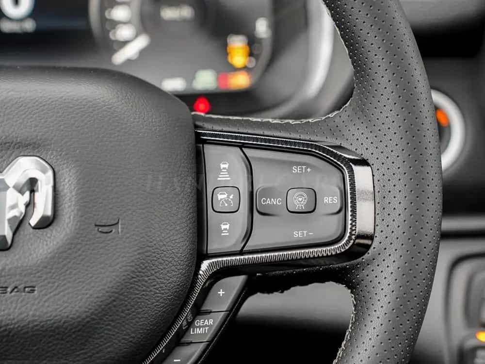 Dodge 2026 RAM Sport Night € 57780 +PANORAMIC SUNROOF null-photo-17