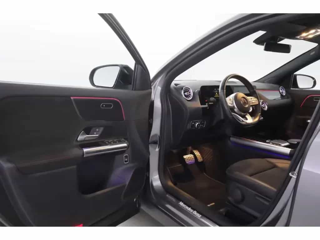 Mercedes-Benz GLA-Class 8G-DCT AMG Line+LED+NAVI+KAMERA+AHK 01/2021-photo-15