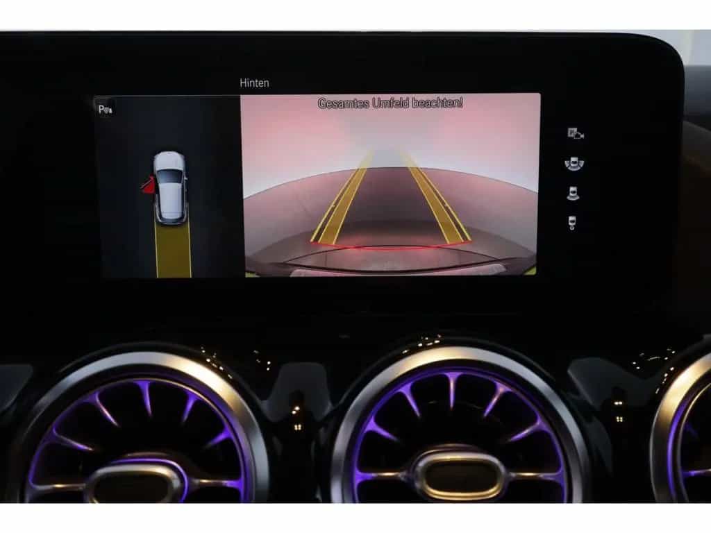 Mercedes-Benz GLA-Class 8G-DCT AMG Line+LED+NAVI+KAMERA+AHK 01/2021-photo-17