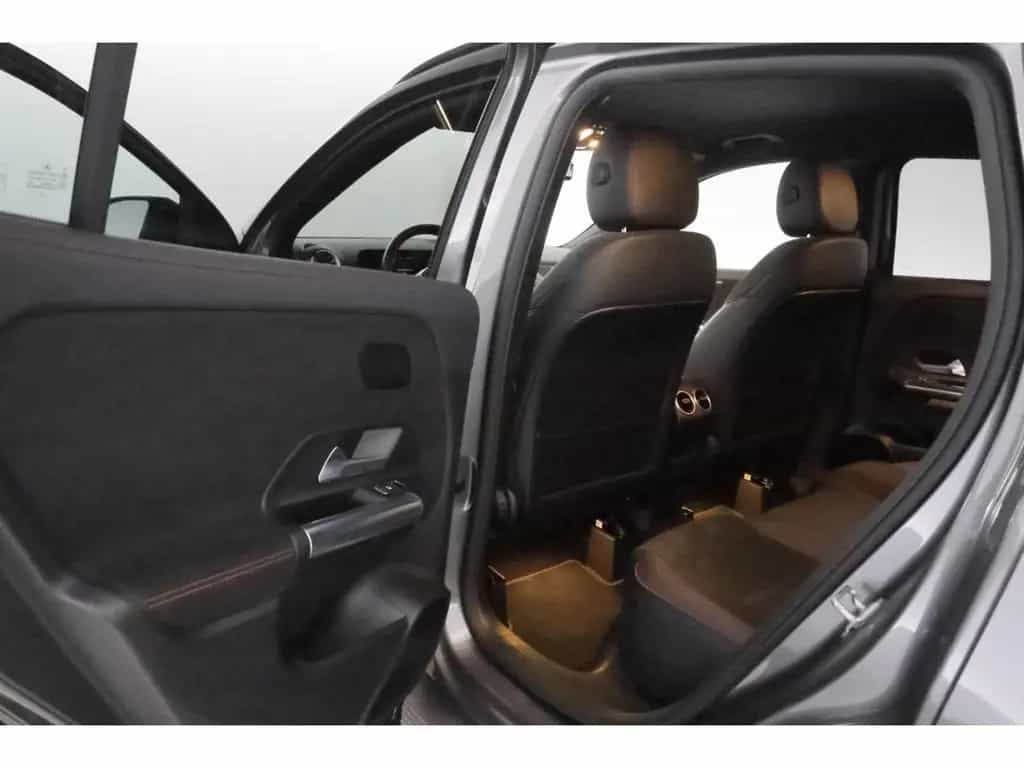 Mercedes-Benz GLA-Class 8G-DCT AMG Line+LED+NAVI+KAMERA+AHK 01/2021-photo-19