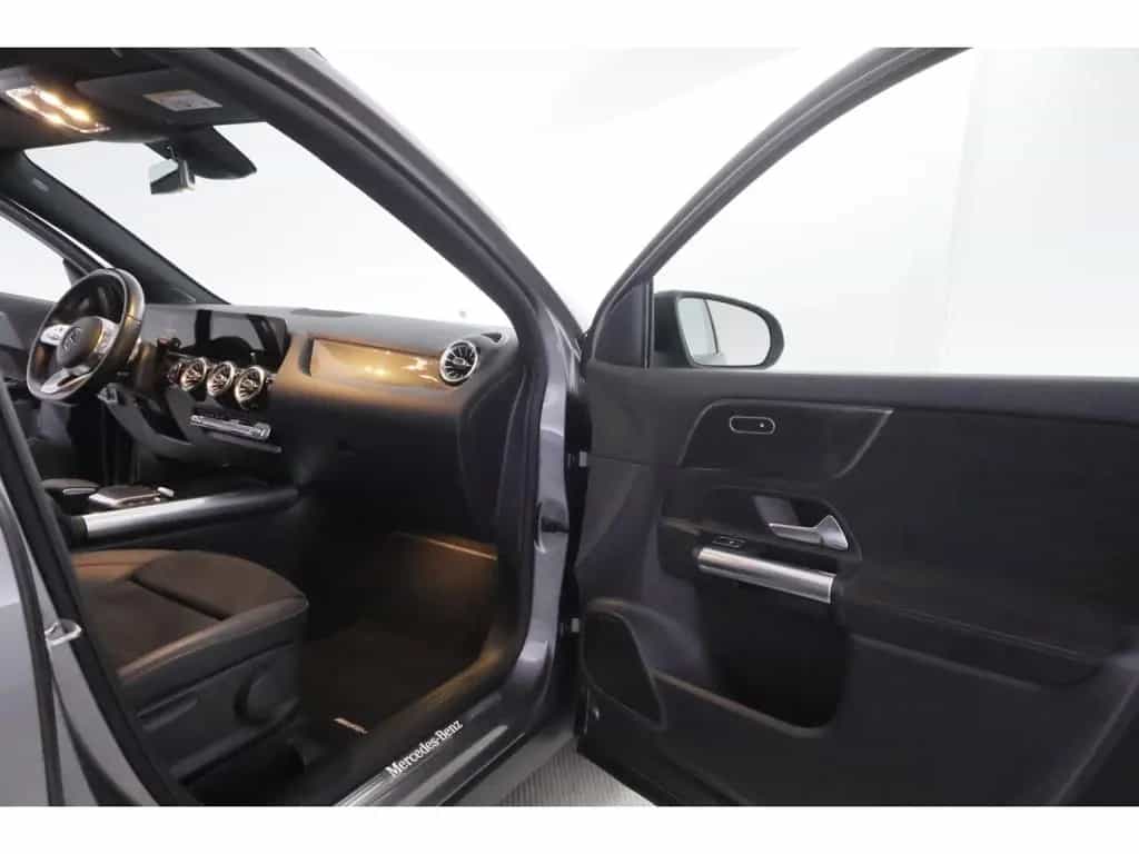 Mercedes-Benz GLA-Class 8G-DCT AMG Line+LED+NAVI+KAMERA+AHK 01/2021-photo-21