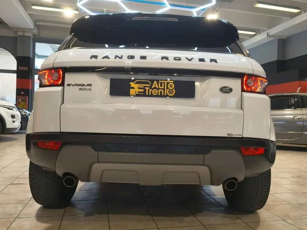Land Rover Range Rover Evoque 2.2 Sd4 Cambio nuovo 11/2015-photo-3