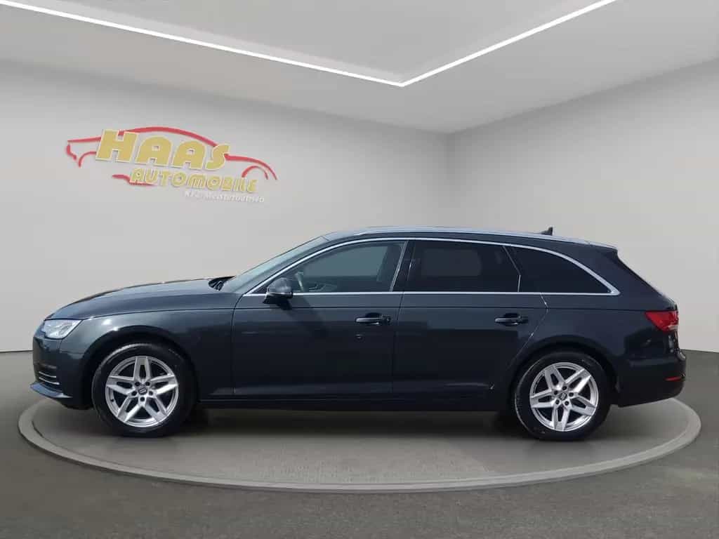 Audi A4 Avant sport *Navi*Xenon*Sitzeizung*PDC* 03/2018-photo-3