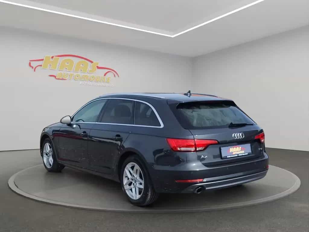 Audi A4 Avant sport *Navi*Xenon*Sitzeizung*PDC* 03/2018-photo-5