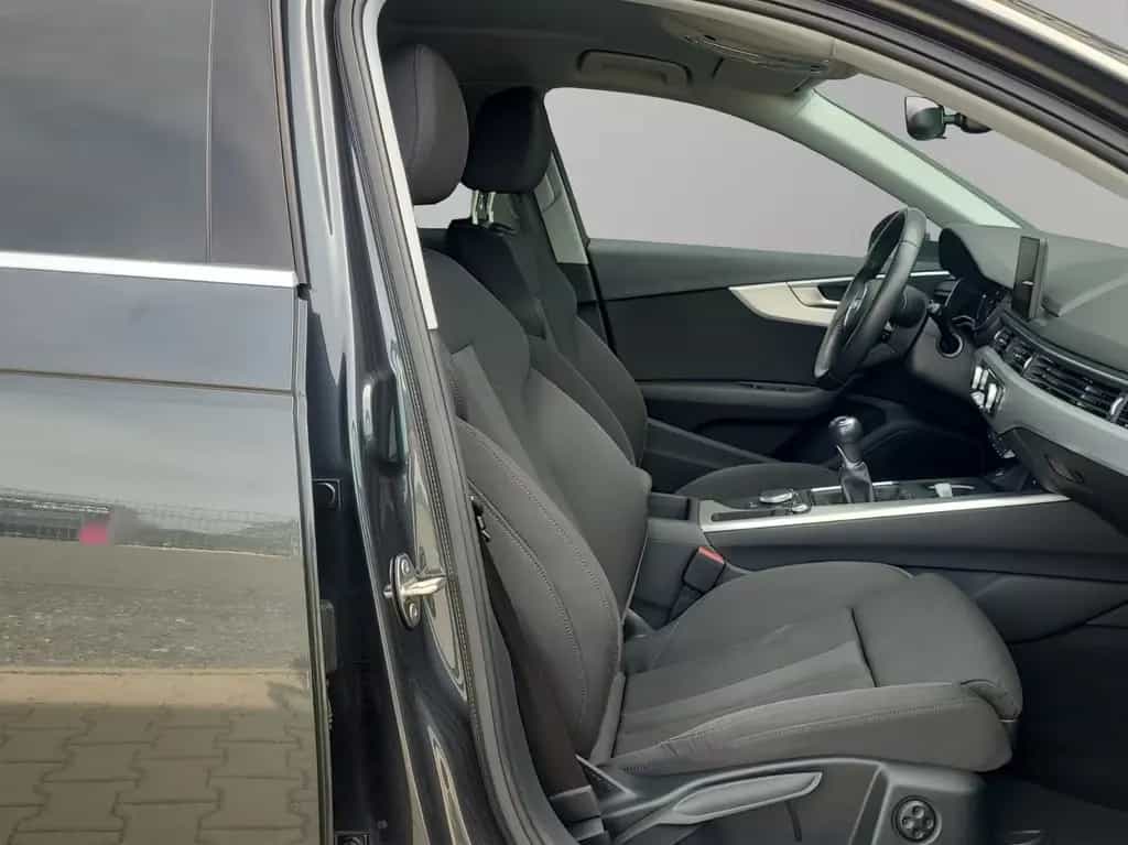 Audi A4 Avant sport *Navi*Xenon*Sitzeizung*PDC* 03/2018-photo-9