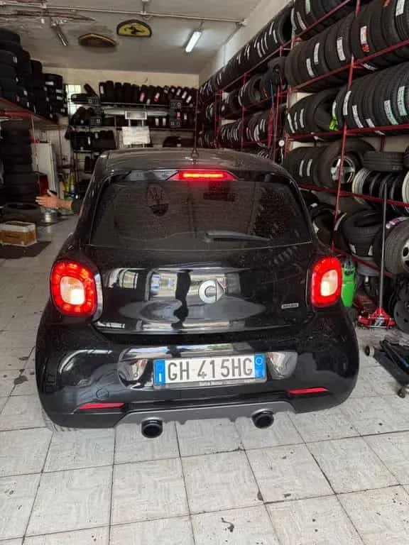 Smart ForFour BRABUS Xclusive 109 CV PELLE TETTO 04/2017-photo-2