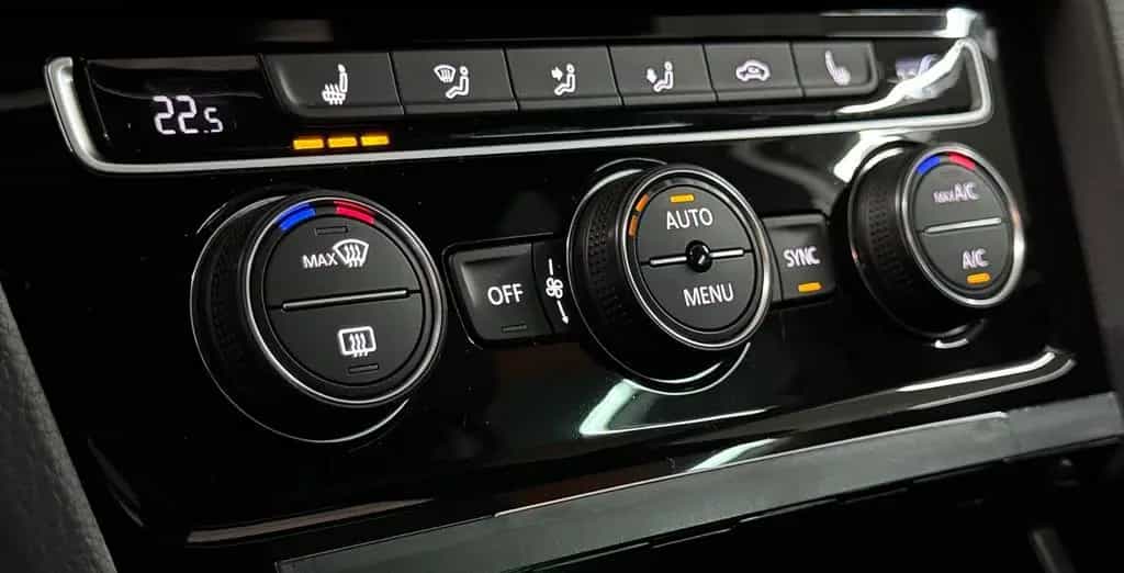 Volkswagen Golf VII Lim. Highline*R LINE*PANO*DSG*LED*NAVI* 01/2019-photo-12