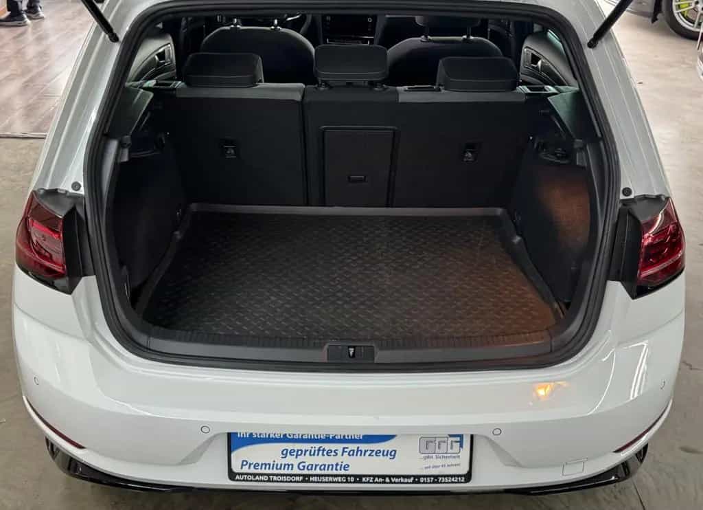Volkswagen Golf VII Lim. Highline*R LINE*PANO*DSG*LED*NAVI* 01/2019-photo-19
