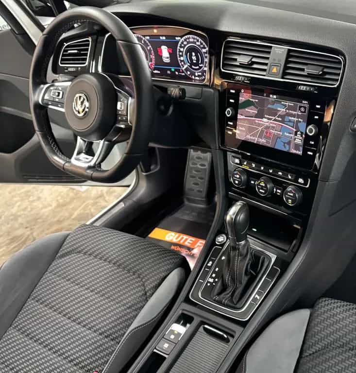 Volkswagen Golf VII Lim. Highline*R LINE*PANO*DSG*LED*NAVI* 01/2019-photo-23