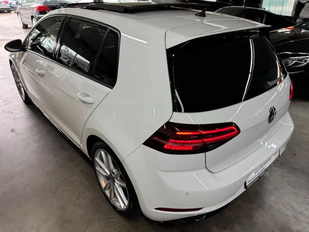 Volkswagen Golf VII Lim. Highline*R LINE*PANO*DSG*LED*NAVI* 01/2019-photo-28