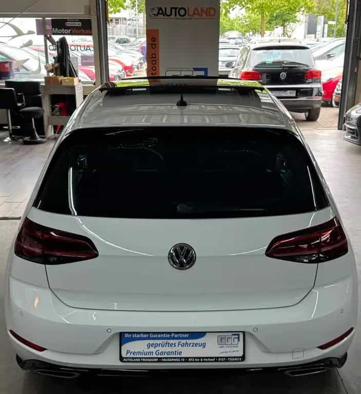 Volkswagen Golf VII Lim. Highline*R LINE*PANO*DSG*LED*NAVI* 01/2019-photo-7