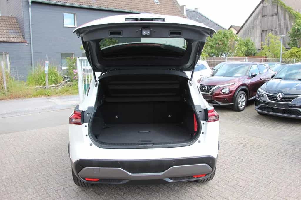 Nissan Qashqai 1.3 DIG-T 140PS N-Connecta/47136 04/2023-photo-4