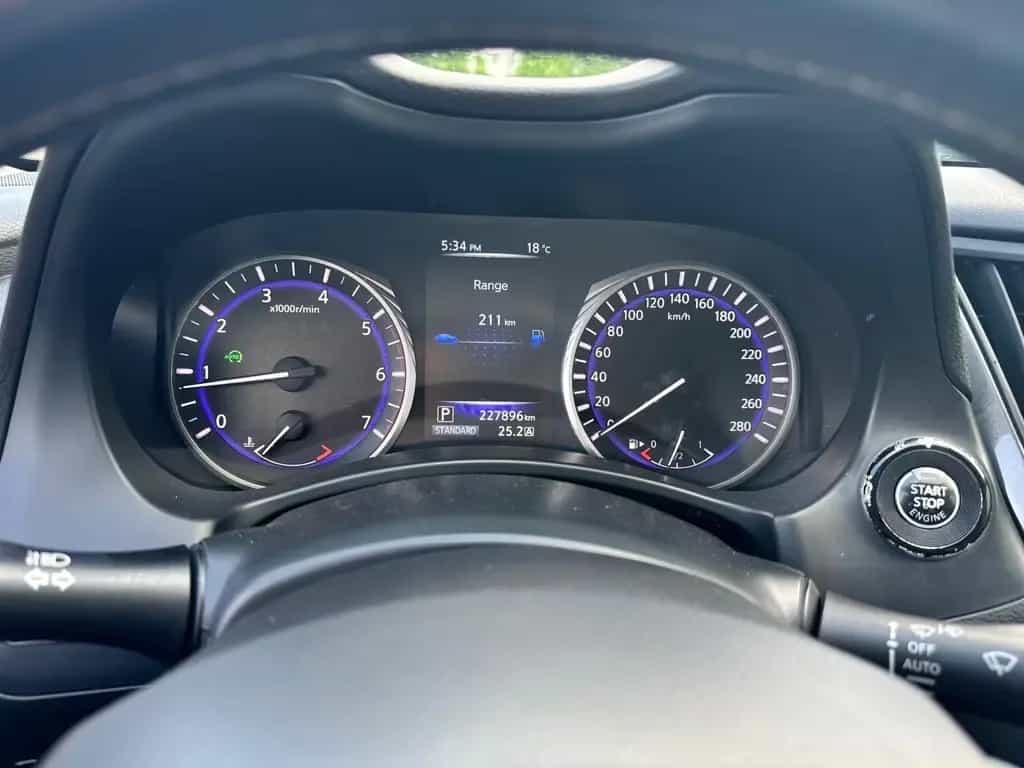 Infiniti Q50 2.2d Premium Automatik Premium 05/2015-photo-11