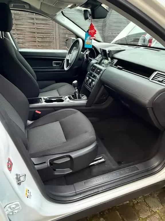 Land Rover Discovery Sport TD4 110kW 4WD PURE PURE 09/2016-photo-2