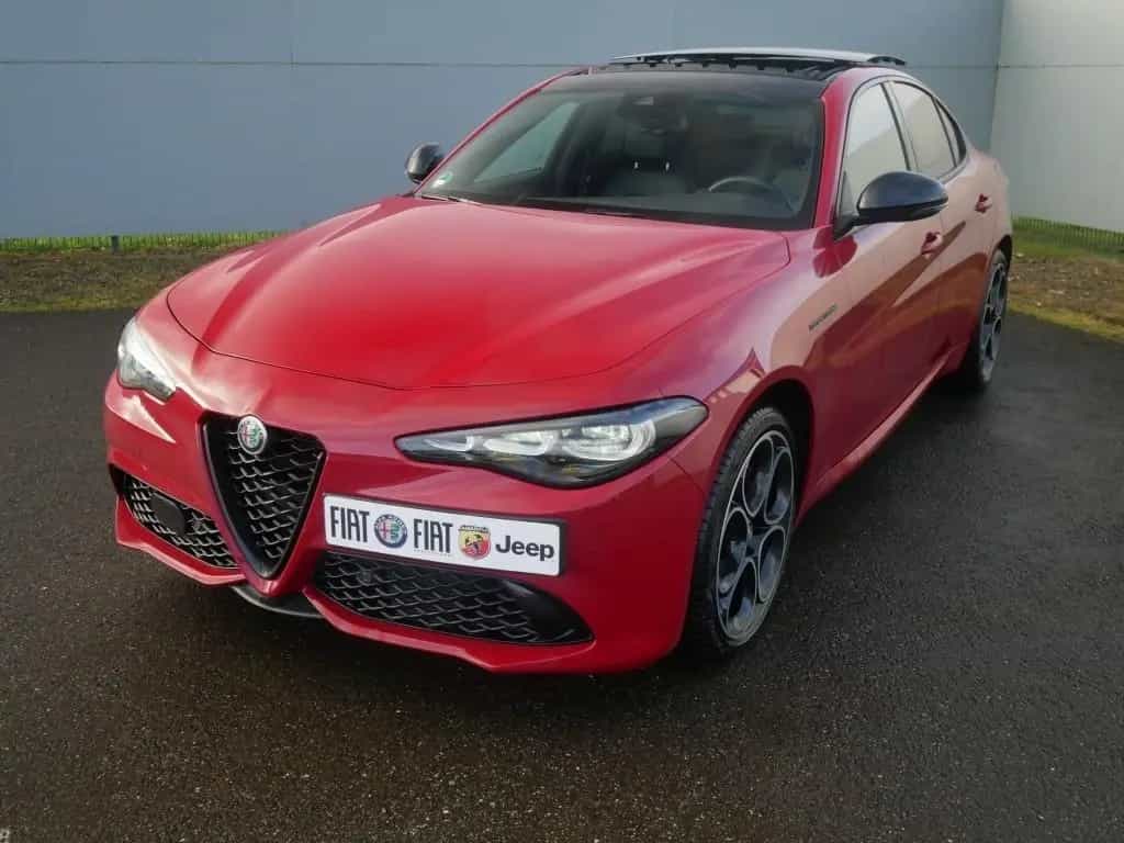 Alfa Romeo Giulia COMPETIZIONE 2.0 TURBO 16V 280 PS AT8 Q4 08/2023-photo-6