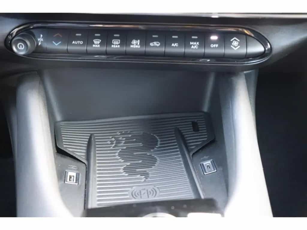 Alfa Romeo Junior IBRIDA SPECIALE 1.2 VGT 145PS DCT6 SCHIEB 10/2025-photo-19