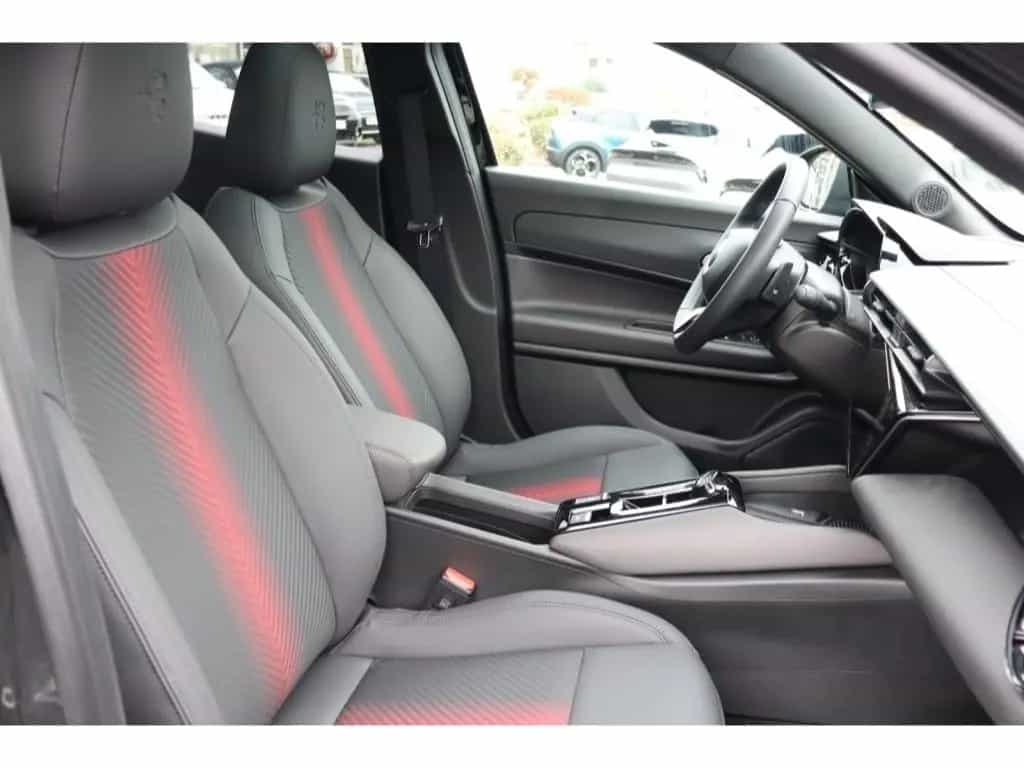 Alfa Romeo Junior IBRIDA SPECIALE 1.2 VGT 145PS DCT6 SCHIEB 10/2025-photo-22