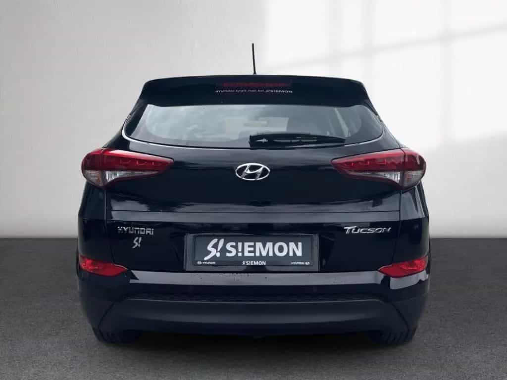 Hyundai TUCSON blue 2WD 1.6 GDI Trend AHK Temp SHZ PDC 06/2016-photo-3