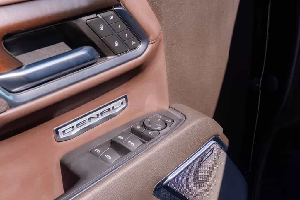 GMC Sierra 1500 Denali 04/2024-photo-14
