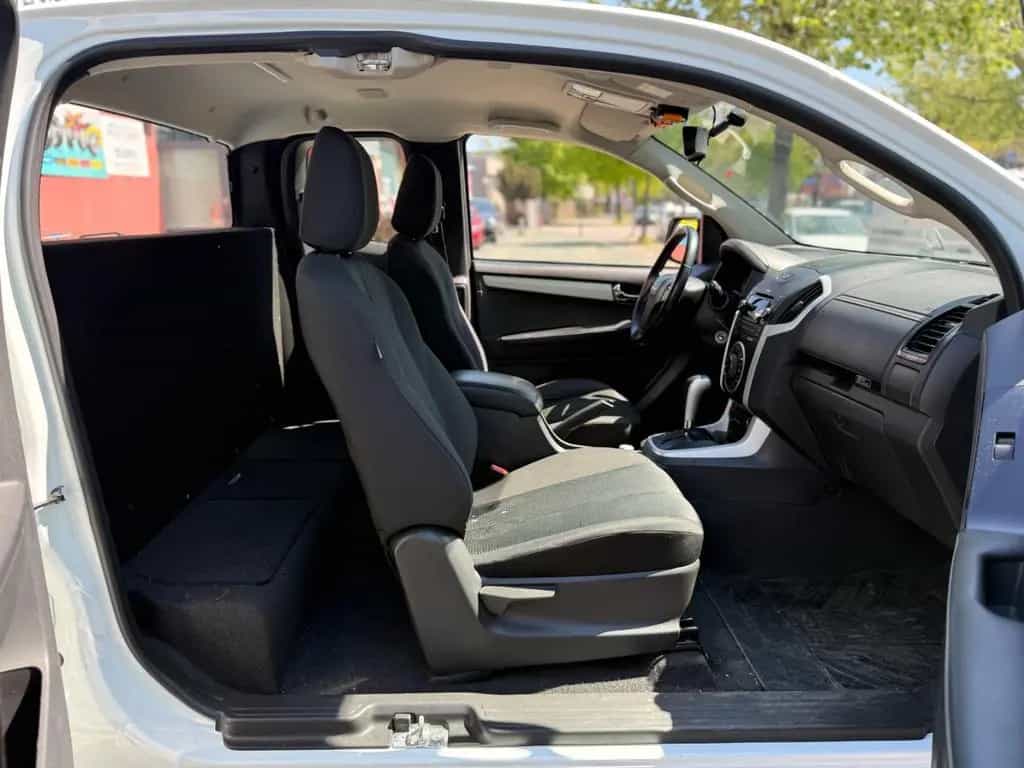 Isuzu D-Max Space Cab 4WD Basis Tempomat Kamera LKW Zu 11/2019-photo-28