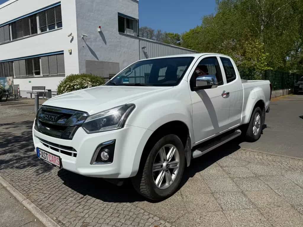 Isuzu D-Max Space Cab 4WD Basis Tempomat Kamera LKW Zu 11/2019-photo-3